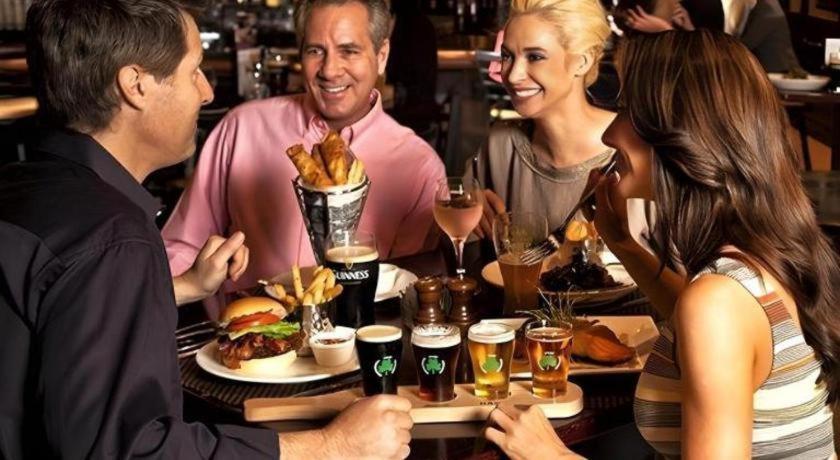 Valley Forge Casino Resort คิงออฟปรัสเชีย ภายนอก รูปภาพ
